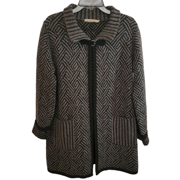 Chiaramente Sweaters - Chiaramente Women’s Gray and Black Geo Print Wool Cardigan Sweater Mock Neck